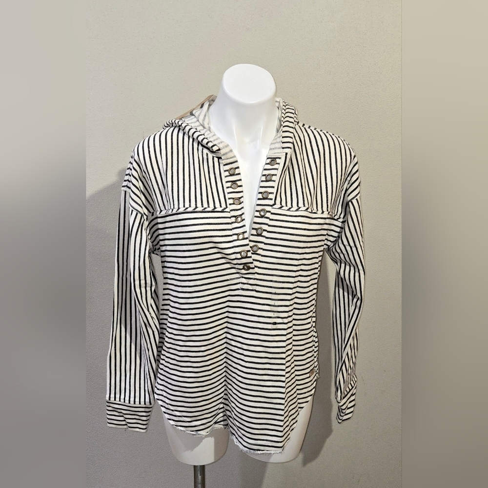 NWT BKE Pullover Cream/Black Casual Women's Size Small